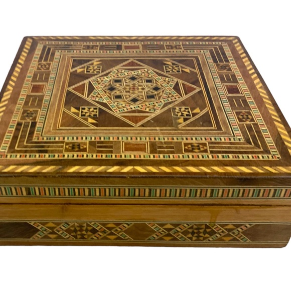 Mandala Boho Handcrafted Wood Velvet Lined Keepsake Box Decorative Case - Picture 7 of 8